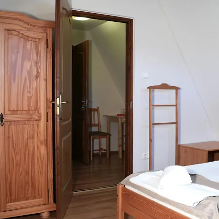 Kadarta Vendeglo Panzio Bed and Breakfast