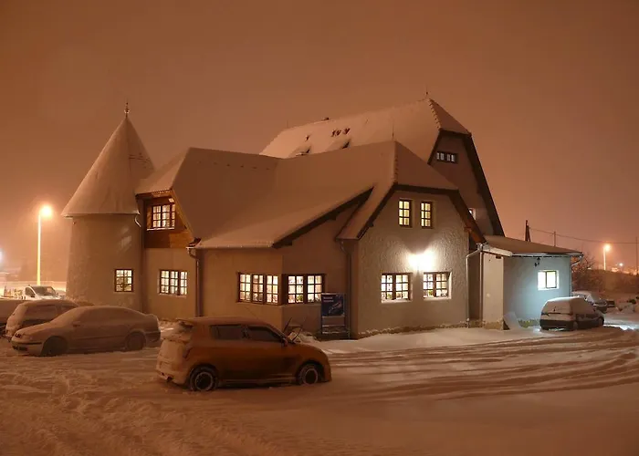 Kadarta Vendeglo Panzio לינה וארוחת בוקר Veszprém